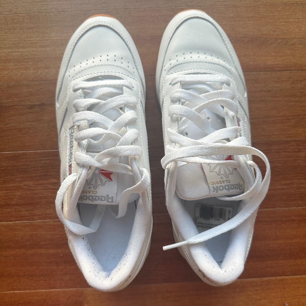 Reebok Women's Classic - size 7